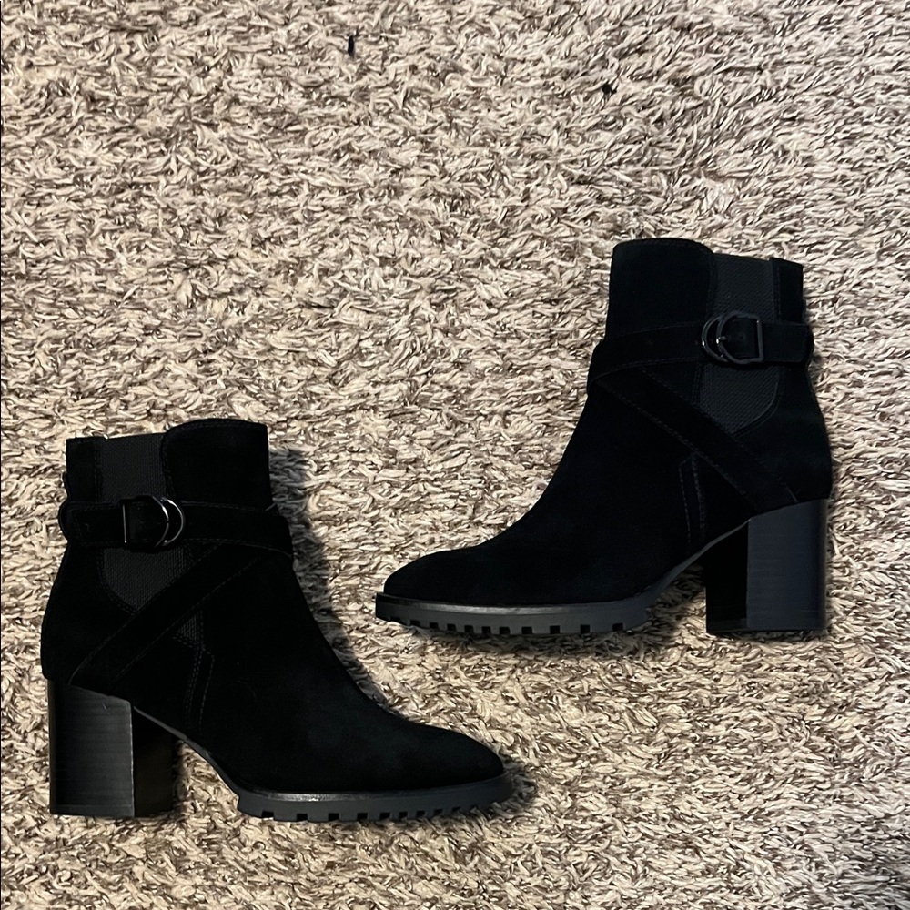 Blondo ankle bootie